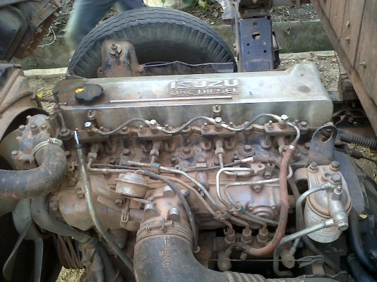 ขายด่วน  NPR120 ปี 2543 ห้างแท้ ( รถเบีรย์ช้าง  )รถเดิมบางทั้งคันสวย