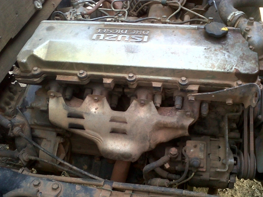 ขายด่วน  NPR120 ปี 2543 ห้างแท้ ( รถเบีรย์ช้าง  )รถเดิมบางทั้งคันสวย