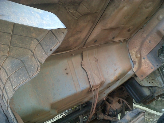 ขายด่วน  NPR120 ปี 2543 ห้างแท้ ( รถเบีรย์ช้าง  )รถเดิมบางทั้งคันสวย