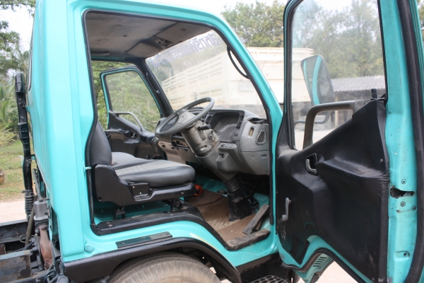 ขาย6ล้อดั้มเล็ก MITSU CANTER ปี40