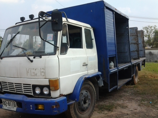 ต้องการขายรถฮีโน่จีดีเครื่องอีเฮ็จ700เครื่องดี168แรงม้าสภาพ80\%สนใจติดต่อด่วน