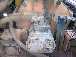 แบ้คโฮเล็ก KOMATSU PC30 เครื่องสองสูบ สภาพพร้อมใช้