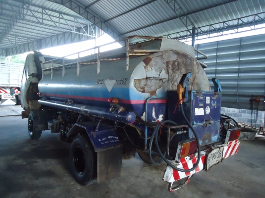 ขายด่วนรถ6ล้อFC2WEKAเครือง120แรงขรรทุกนํ้ามัน8000ลิตร