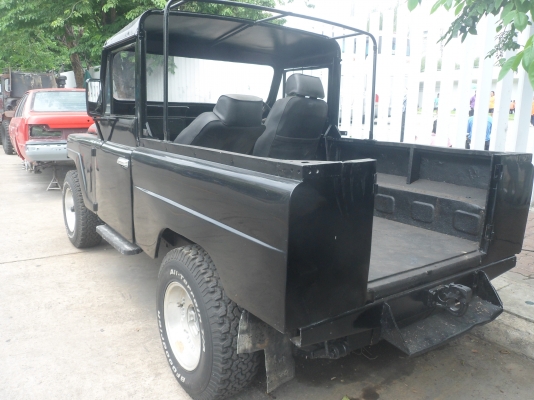 ขายจีปนิสสันรุ๋นเก่า ขายจีปนิสสันรุ๋นเก่า