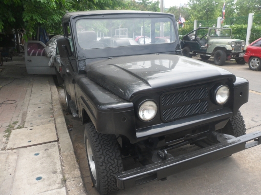 ขายจีปนิสสันรุ๋นเก่า