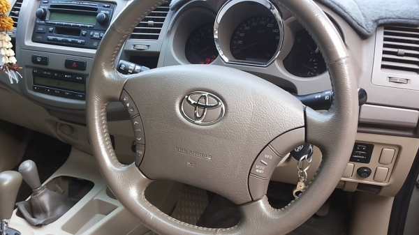 ***ขายแล้วครับขอบคุณ Truck2hand ขายสวยๆเดิมๆ TOYOTA FORTUNER 3.0V AUTO 4WD AIRBAGคู่/ABS ตัวท็อป ปี48/05 เครื่องเดิมเกียร์เดิม ไมล์12×,××× พ.พาวเวอร์ Multifunction ,Park Sensor,Cruse Control แอร์ CD-MP3 เบาะหนัง ก ***ขายแล้วครับขอบคุณ Truck2hand ขายสวยๆเดิมๆ TOYOTA FORTUNER 3.0V AUTO 4WD AIRBAGคู่/ABS ตัวท็อป ปี48/05 เครื่องเดิมเกียร์เดิม ไมล์12×,××× พ.พาวเวอร์ Multifunction ,Park Sensor,Cruse Control แอร์ CD-MP3 เบาะหนัง ก