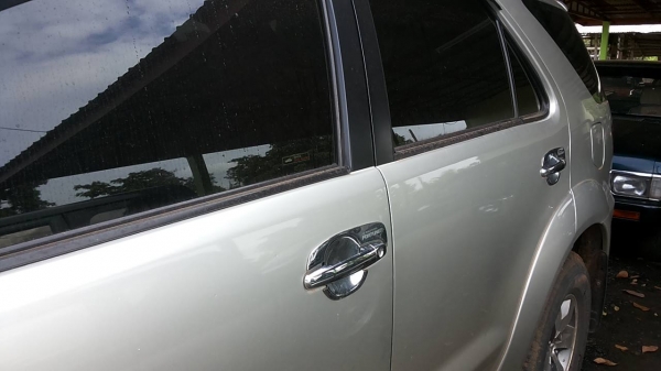 ***ขายแล้วครับขอบคุณ Truck2hand ขายสวยๆเดิมๆ TOYOTA FORTUNER 3.0V AUTO 4WD AIRBAGคู่/ABS ตัวท็อป ปี48/05 เครื่องเดิมเกียร์เดิม ไมล์12×,××× พ.พาวเวอร์ Multifunction ,Park Sensor,Cruse Control แอร์ CD-MP3 เบาะหนัง ก ***ขายแล้วครับขอบคุณ Truck2hand ขายสวยๆเดิมๆ TOYOTA FORTUNER 3.0V AUTO 4WD AIRBAGคู่/ABS ตัวท็อป ปี48/05 เครื่องเดิมเกียร์เดิม ไมล์12×,××× พ.พาวเวอร์ Multifunction ,Park Sensor,Cruse Control แอร์ CD-MP3 เบาะหนัง ก