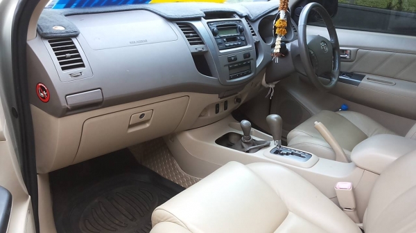 ***ขายแล้วครับขอบคุณ Truck2hand ขายสวยๆเดิมๆ TOYOTA FORTUNER 3.0V AUTO 4WD AIRBAGคู่/ABS ตัวท็อป ปี48/05 เครื่องเดิมเกียร์เดิม ไมล์12×,××× พ.พาวเวอร์ Multifunction ,Park Sensor,Cruse Control แอร์ CD-MP3 เบาะหนัง ก ***ขายแล้วครับขอบคุณ Truck2hand ขายสวยๆเดิมๆ TOYOTA FORTUNER 3.0V AUTO 4WD AIRBAGคู่/ABS ตัวท็อป ปี48/05 เครื่องเดิมเกียร์เดิม ไมล์12×,××× พ.พาวเวอร์ Multifunction ,Park Sensor,Cruse Control แอร์ CD-MP3 เบาะหนัง ก