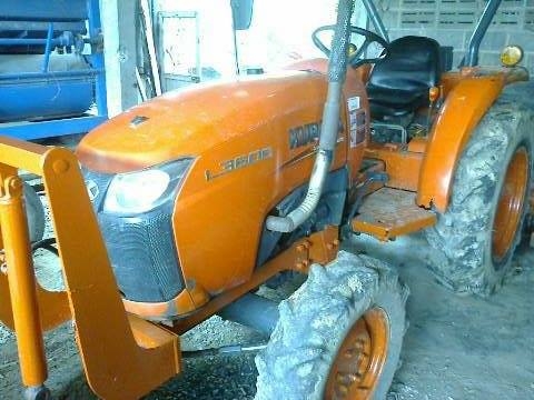 ***ขายแล้วครับขอบคุณ Truck2hand ขายรถไถ2เพลาส้มๆ ถูกๆ KUBOTA L3608 4WD เครื่องเดิมเกียร์เดิม เครื่องKUBOTA-36HP 3สูบ ไดเร็คฯ สูบตั้ง เครื่องอ่อน มีเสียงดัง ต้องเช็คใหม่ สตาร์ทติดง่ายอยู่ เกียร์ดี ใช้ได้ (เดินหน้า8ถอยหลัง8)4WD ใช้งานปกติ สีสันดี ยาง60\% รถจ ***ขายแล้วครับขอบคุณ Truck2hand ขายรถไถ2เพลาส้มๆ ถูกๆ KUBOTA L3608 4WD เครื่องเดิมเกียร์เดิม เครื่องKUBOTA-36HP 3สูบ ไดเร็คฯ สูบตั้ง เครื่องอ่อน มีเสียงดัง ต้องเช็คใหม่ สตาร์ทติดง่ายอยู่ เกียร์ดี ใช้ได้ (เดินหน้า8ถอยหลัง8)4WD ใช้งานปกติ สีสันดี ยาง60\% รถจ
