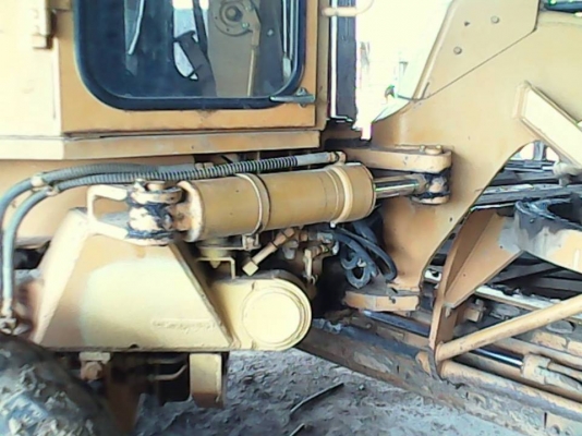 ***ขายแล้วครับขอบคุณ Truck2hand ขายรถเกรดเดอร์ เก่านอก KOMATSU MORTOR GRADER GD28AC-1 S.No.1443 เครื่องเดิมปั้มเดิม เครื่องKOMATSU 4D1052-75HP 4สูบ เครื่องแน่นแรงดี ไม่เยิ้ม ปั้มดีแรง ทำงานดี ระบบไฮฯครบ ใช้งานปกติ ใบมีดสภาพดี ไม่ผุ ยางดี4เส้น บอดี้เดิม สว ***ขายแล้วครับขอบคุณ Truck2hand ขายรถเกรดเดอร์ เก่านอก KOMATSU MORTOR GRADER GD28AC-1 S.No.1443 เครื่องเดิมปั้มเดิม เครื่องKOMATSU 4D1052-75HP 4สูบ เครื่องแน่นแรงดี ไม่เยิ้ม ปั้มดีแรง ทำงานดี ระบบไฮฯครบ ใช้งานปกติ ใบมีดสภาพดี ไม่ผุ ยางดี4เส้น บอดี้เดิม สว