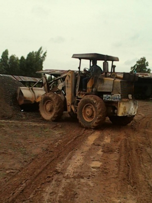 ***ขายแล้วครับขอบคุณ Truck2hand ขายรถตักล้อยาง WHEEL-LOADERS FIAT-ALLIS 345-B เอวแข็ง เครื่องยนต์ 4สูบ 80HP เครื่องดี แรงดี ปั้มดี ทำงานปกติ บุ้งกี๋สภาพดี แขนเดิม ไม่แตกไม่ร้าว ยางดี4เส้น บอดี้เดิม สีสันพอได้ รถใช้งานทำงานปกติ ทำงานดีเร็ว ยกดีตักดีไม่ยุบ ***ขายแล้วครับขอบคุณ Truck2hand ขายรถตักล้อยาง WHEEL-LOADERS FIAT-ALLIS 345-B เอวแข็ง เครื่องยนต์ 4สูบ 80HP เครื่องดี แรงดี ปั้มดี ทำงานปกติ บุ้งกี๋สภาพดี แขนเดิม ไม่แตกไม่ร้าว ยางดี4เส้น บอดี้เดิม สีสันพอได้ รถใช้งานทำงานปกติ ทำงานดีเร็ว ยกดีตักดีไม่ยุบ