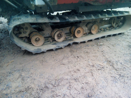 รถเกี่ยวนวดข้าวยันม่าร์พร้อมใช้ราคาถูก (รถอยู่ที่บุรีรัมย์ครับ) พร้อมเทนเลอร์ลากจูง