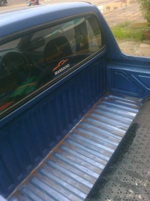 นิสสัน nvเครื่อง1600 cc หัวฉีด พวงมาลัยเพาเวอร์ เกียร์ออโต้ กระจกไฟฟ้า สีไม่ผุเครื่องนิ่มมาก แอร์เย็นเจียบครับ เล่มทะเบียนพร้อมโอน