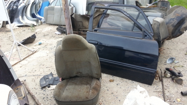 ฝาท้าย ฝาหน้า แก้มบังโคลน และอื่นๆ โซลูน่าตัวแรก มุมส้ม