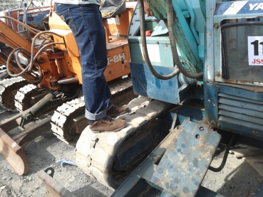 แมคโคอีห้อ ยันม่า PC  50  U สไลได้  แทคยาง  พร้อมใช้