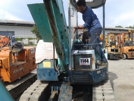 แมคโคอีห้อ ยันม่า PC  50  U สไลได้  แทคยาง  พร้อมใช้