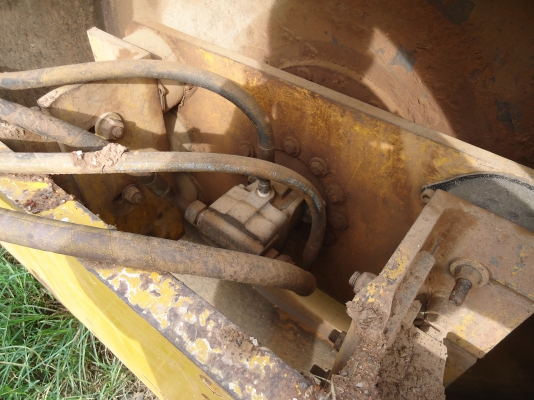 ขายด่วนรถบดVIBROMAX-2000มีเอกสารเล่มทะเบียนสภาพใช้งาน