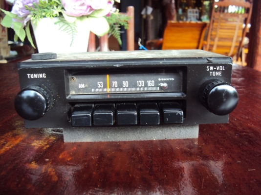 ขายวิทยุติดรถยนต์แนวเรโทร