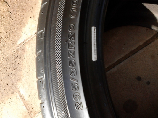 295/35R20 BRIDGESTONE  POTENZA S001   มี 2 เส้น TEL.081-427-3941