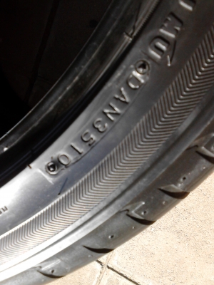 295/35R20 BRIDGESTONE  POTENZA S001   มี 2 เส้น TEL.081-427-3941