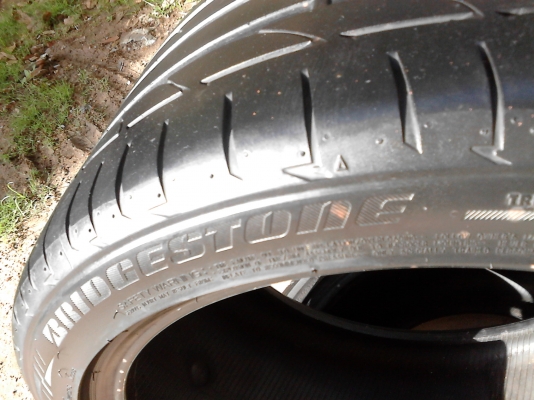 295/35R20 BRIDGESTONE  POTENZA S001   มี 2 เส้น TEL.081-427-3941