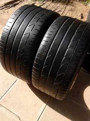 295/35R20 BRIDGESTONE  POTENZA S001   มี 2 เส้น TEL.081-427-3941