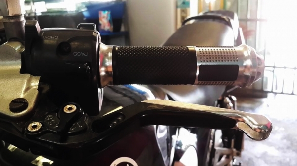 ขาย YAMAHA XJR1300ccปี1999 INV. ราคา79000 บาท มีของแต่งด่วน รายล่ะเอียดด้านใน ขาย YAMAHA XJR1300ccปี1999 INV. ราคา79000 บาท มีของแต่งด่วน รายล่ะเอียดด้านใน