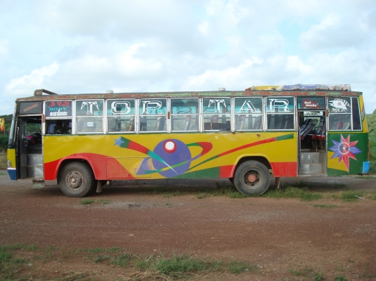 .ขายด่วนรถบัสพัดลม 10 เมตรรถสวยพร้อมใช้งานประหยัดน้ำมันสุดๆ ตอนนี้ใช้รับเด็กนักเรียนทุกวันไม่เคยมีปัญหา        เครื่อง HINO 195HP.TURBO เครื่องหน้า ประหยัดน้ำมันมากๆ        ครัชซีเบนซ์แท้ แหนบ  ยาว 10 เมตร จำนวน 43 ที่นั