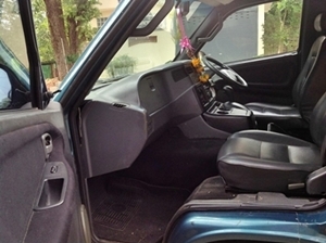 ขายด่วน รถตู้ บ้าน BENZ 140ฺD ปี 2003 เตรื่อง 2เจ ดมแก๊ส