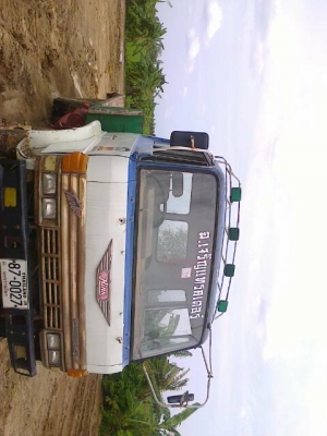 รถสิบล้อkt925 f17เครื่อง185สนใจโทรมานะครับ