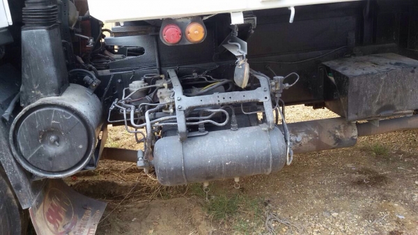 ขายรถบรรทุกสิบล้อดัมพ์ ISUZU หัวขาว เครื่อง 240 แรง ปี 38 กระบะดัมพ์สามมิตร มีระบบลากพ่วง