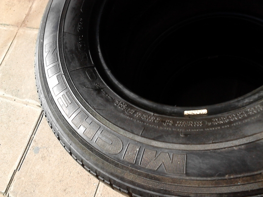 195R14  MICHELIN XCD ปี 2012  มี 3 เส้น   โทร.081-427-3941