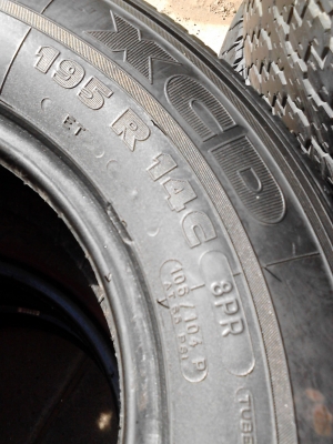 195R14  MICHELIN XCD ปี 2012  มี 3 เส้น   โทร.081-427-3941