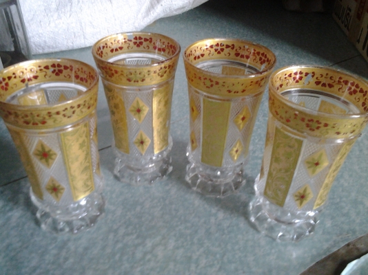 แก้วทรงโบราณลงสีสวย