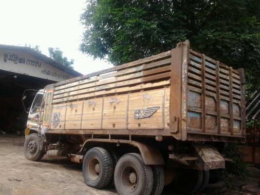 ขายครับ ISUZU DECA 270 ปี 46 ดั้มมิเนียม ยางใหม่ (อ้อ ลืมไป ดั้มล่วงมาครับ ต้องดัดคัสซีใหม่ ครับ)