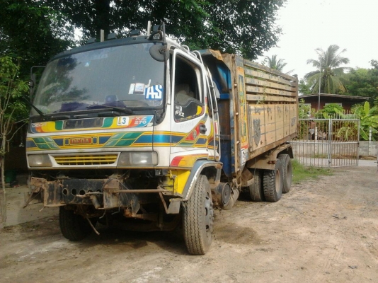 ขายครับ ISUZU DECA 270 ปี 46 ดั้มมิเนียม ยางใหม่ (อ้อ ลืมไป ดั้มล่วงมาครับ ต้องดัดคัสซีใหม่ ครับ)