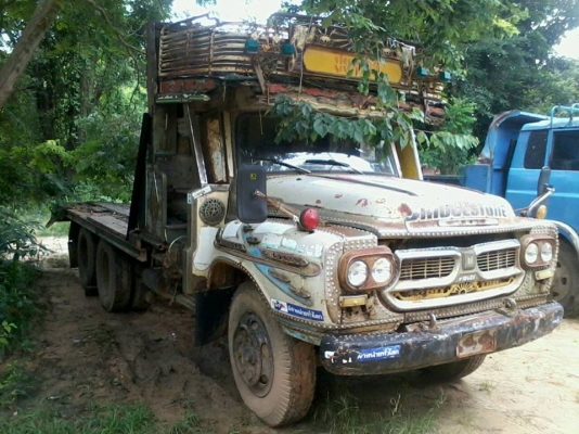 **225,000 บ.ต่อรอง**ขาย10ล้อเพลาเดียวท้ายลาดขึ้นแบคโฮ120 ISUZU TX วางเครื่อง6BD1-165(ไม่มีใบคุม) เครื่องแรง อึด แน่นดี ช่วงล่างเพลาเดียวเดิม คัสซีดี มีบวมนิดๆหน่อย ตามอายุ หางสภาพดี เหล็กหนาแข็งแรง พื้นดีไม่ผุ หัวเก๋งสวยเดิม บางดีสีมีลอกนิดๆหน่อย พ.ธรรมดา