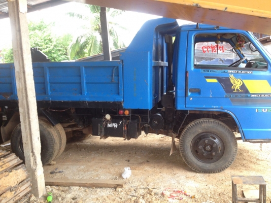 ขายรถพร้อมใช้ดั้มNPR เครื่องดี เฟืองท้ายF แรงดี