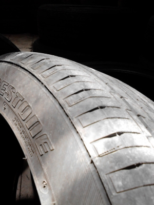 205/55R16 BRIDGESTONE TURANZA GR90 มีชุด 4 เส้น ยางสวย สภาพยังไม่ได้ทำความสะอาด  TEL.081-427-3941