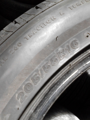 205/55R16 BRIDGESTONE TURANZA GR90 มีชุด 4 เส้น ยางสวย สภาพยังไม่ได้ทำความสะอาด  TEL.081-427-3941