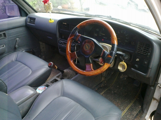 รถเดิมมาก มีชุดแอร์ ยางดี เกียรดี ภาษีไม่ขาด รถเดิมมาก มีชุดแอร์ ยางดี เกียรดี ภาษีไม่ขาด