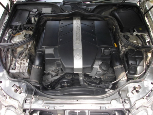 ขาย Benz E240 2.6 AVANTGRADE (W211) Full Option ปี04 รถบ้านใช้เอง ไมล์ 88000 ไร้ริ้วรอย ไม่เคยชน 869000 บาท