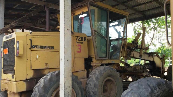 ขายรถเกรดCHAMPION 720A seriesIII สภาพสวยพร้อมใช้ เล่มทะเบียนพร้อม ราคาต่อรองได้ ติดต่อได้ที่คุณ อ๊อฟ พิจิตร 086-737-9991 ขายรถเกรดCHAMPION 720A seriesIII สภาพสวยพร้อมใช้ เล่มทะเบียนพร้อม ราคาต่อรองได้ ติดต่อได้ที่คุณ อ๊อฟ พิจิตร 086-737-9991