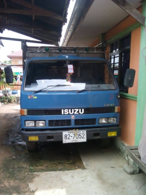 ขาย6ล้ออีซูซุNPRรุ่นเสี่ยสั่งลุย