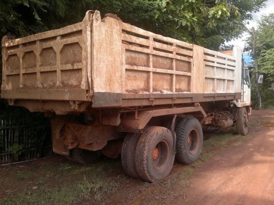 ขายด่วน  รถสิบล้อสองเพลาดั้มพ์   FN527TF3488  พร้อมใช้งาน  เอกสารพร้อม