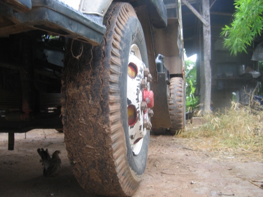 ดั้มพ์ตากลม   เครื่อง  195 แรง  ราคา  740,000 บาท //  ลด  720,000 บาท