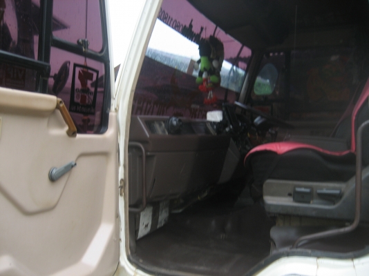 ดั้มพ์ตากลม   เครื่อง  195 แรง  ราคา  740,000 บาท //  ลด  720,000 บาท