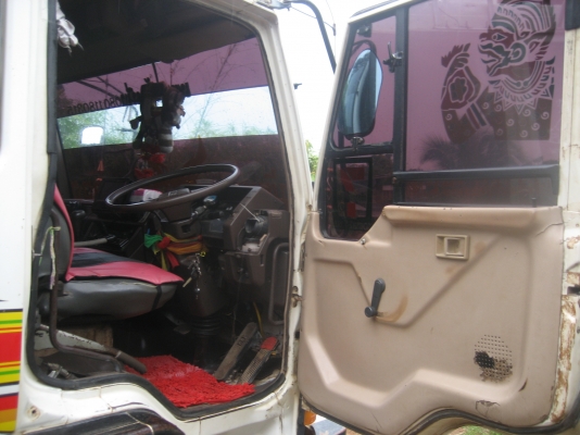 ดั้มพ์ตากลม   เครื่อง  195 แรง  ราคา  740,000 บาท //  ลด  720,000 บาท