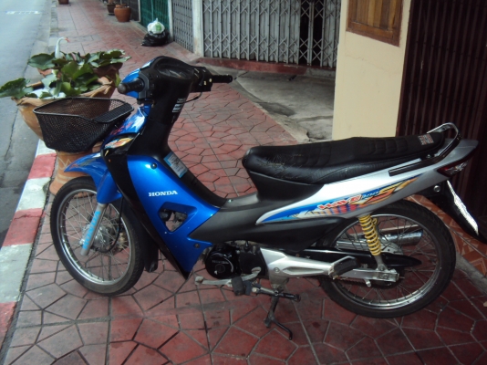 ขายรถฮอนด้าเวฟs100มีทะเบียนชุดโอนภาษีเต็มสนใจติดต่อสรกฤช091-8892274  0860767308