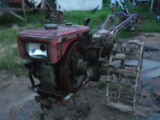 บิ๊กจฺิ๋ว สามเกียร์เบรคใน เครื่องยันม่าร์85เอ็มครับ(ลูกโลก)